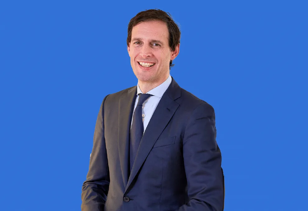 What is the salary of Wopke Hoekstra?