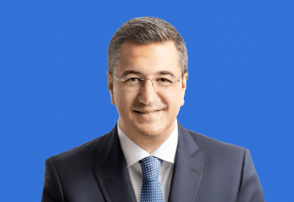 Apostolos Tzitzikostas salary