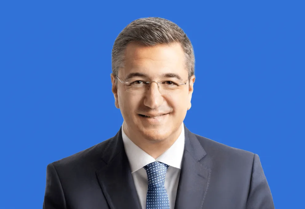 Apostolos Tzitzikostas salary